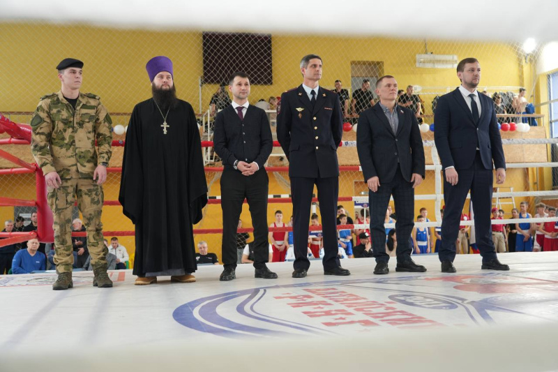 Ответственный за спорт и физическую культуру Бийской епархии принял участие в торжественном открытии соревнований по боксу в городе Бийске 