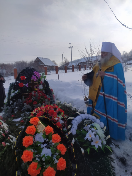 Митрополит Сергий совершил панихиду в 40-й день по кончине протоиерея Сергия Ходаковского