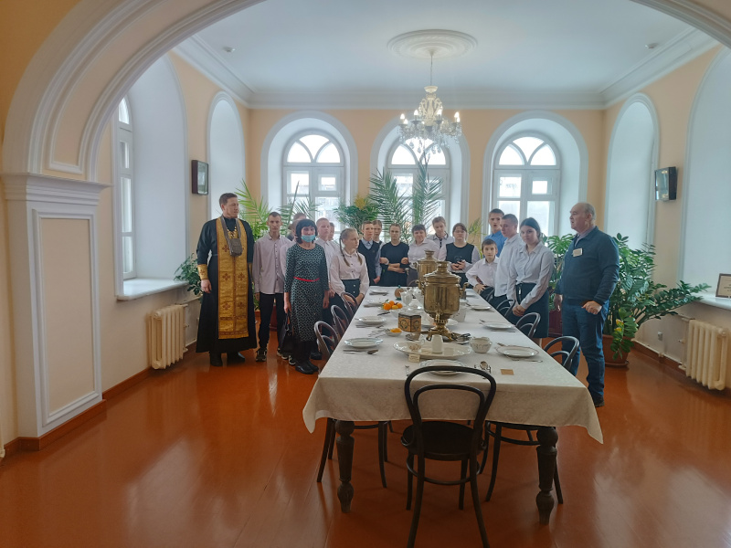 Воспитанники Кокшинской общеобразовательной школы-интерната посетили Музей истории Алтайской духовной миссии