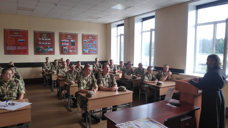 Руководитель отдела по взаимодействию с вооруженными силами и правоохранительными органами провел занятие с личным составом войск Национальной гвардии 
