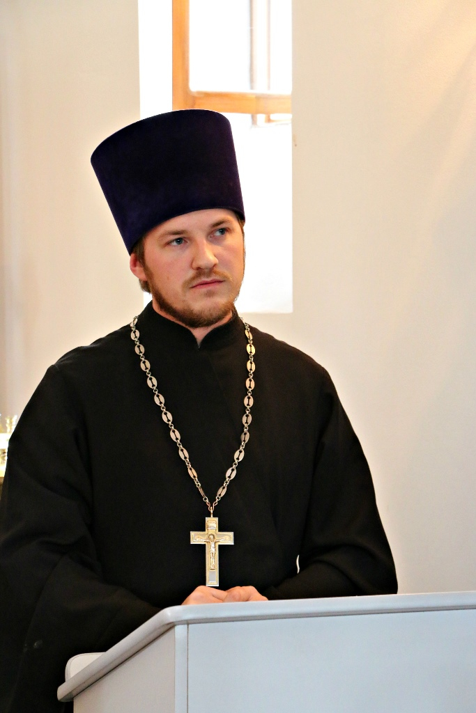 священник Евгений Капп
