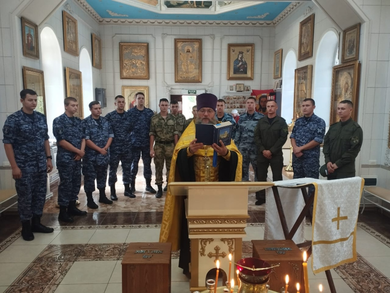 Руководитель отдела по взаимодействию с вооруженными силами и правоохранительными органами совершил богослужения и провел мероприятия, посвященные Дню Крещения Руси